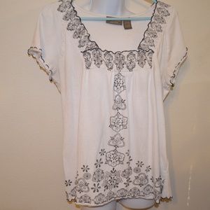 Jane Ashley White/Black BOHO Embroidered Pull On